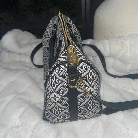SOLD!! Louis Vuitton 1854 Speedy - Picture 2 of 10